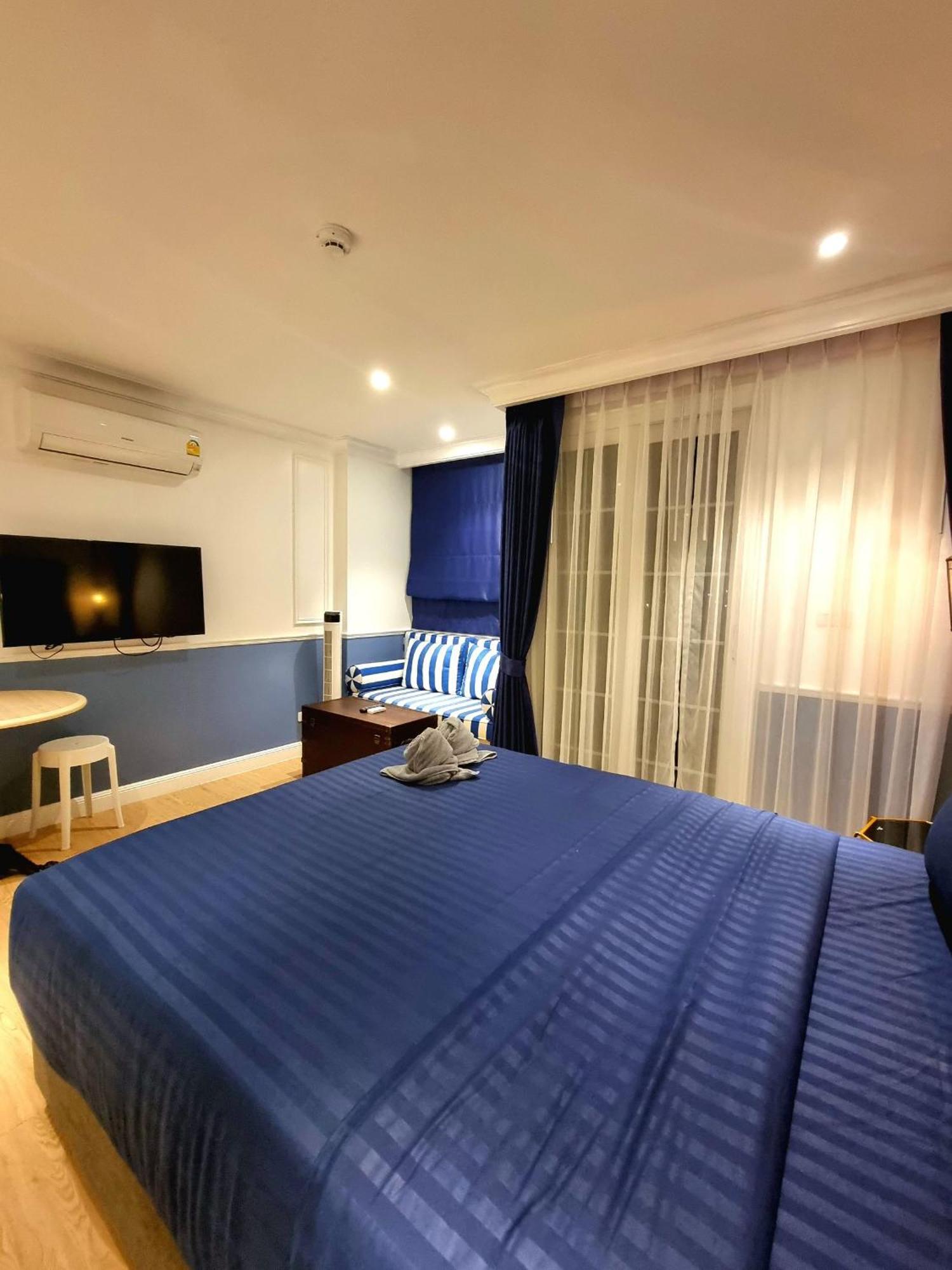 Seven Seas Cote D'Azur Resort Jomtien Na Chom Thian Exteriör bild