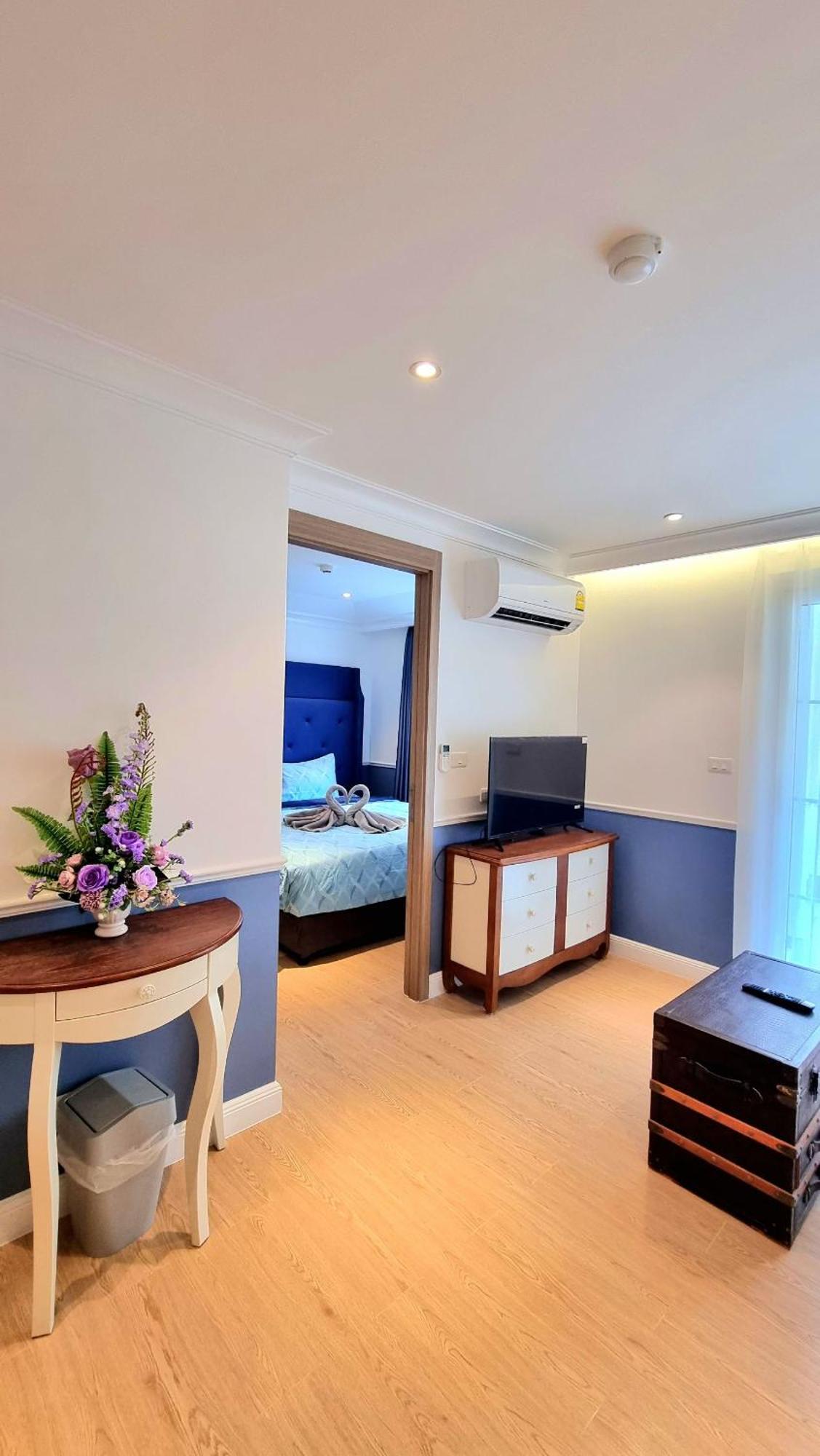 Seven Seas Cote D'Azur Resort Jomtien Na Chom Thian Exteriör bild