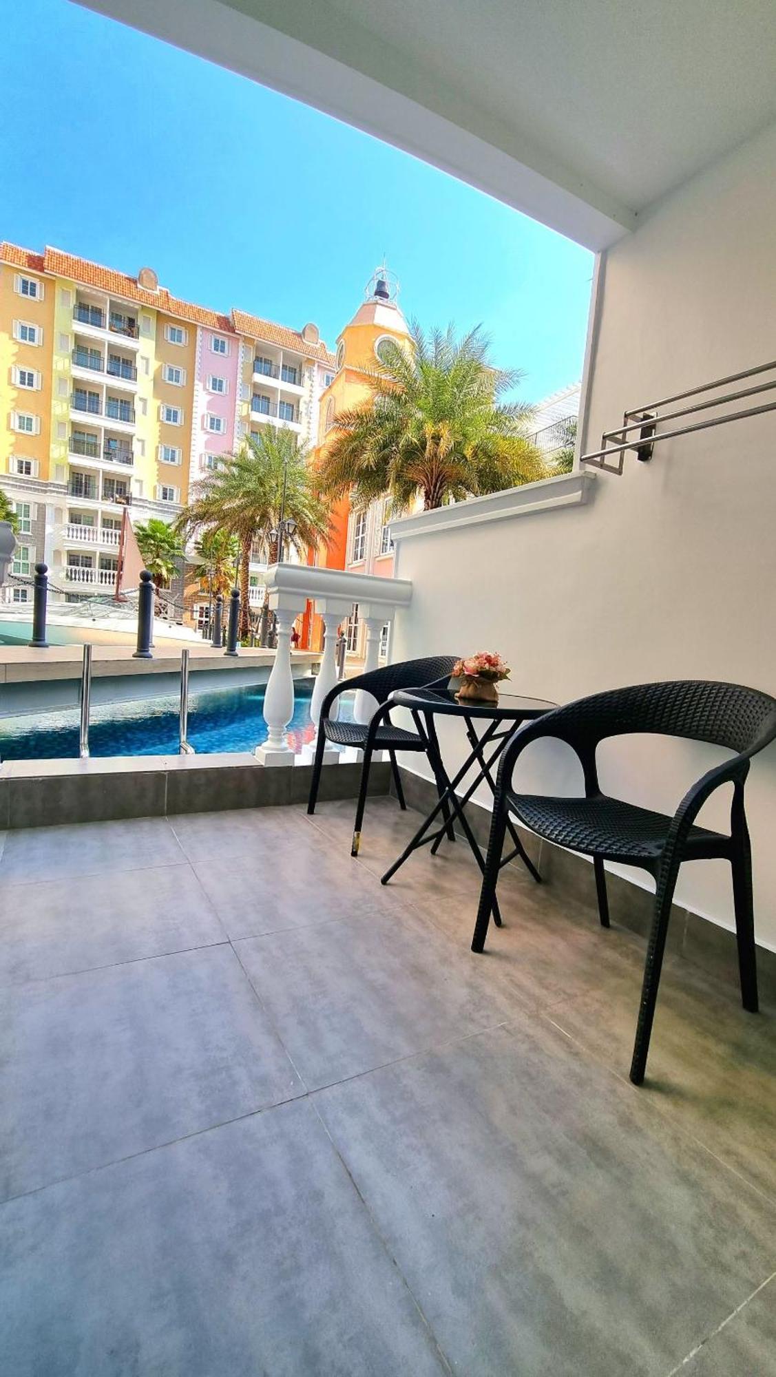 Seven Seas Cote D'Azur Resort Jomtien Na Chom Thian Exteriör bild