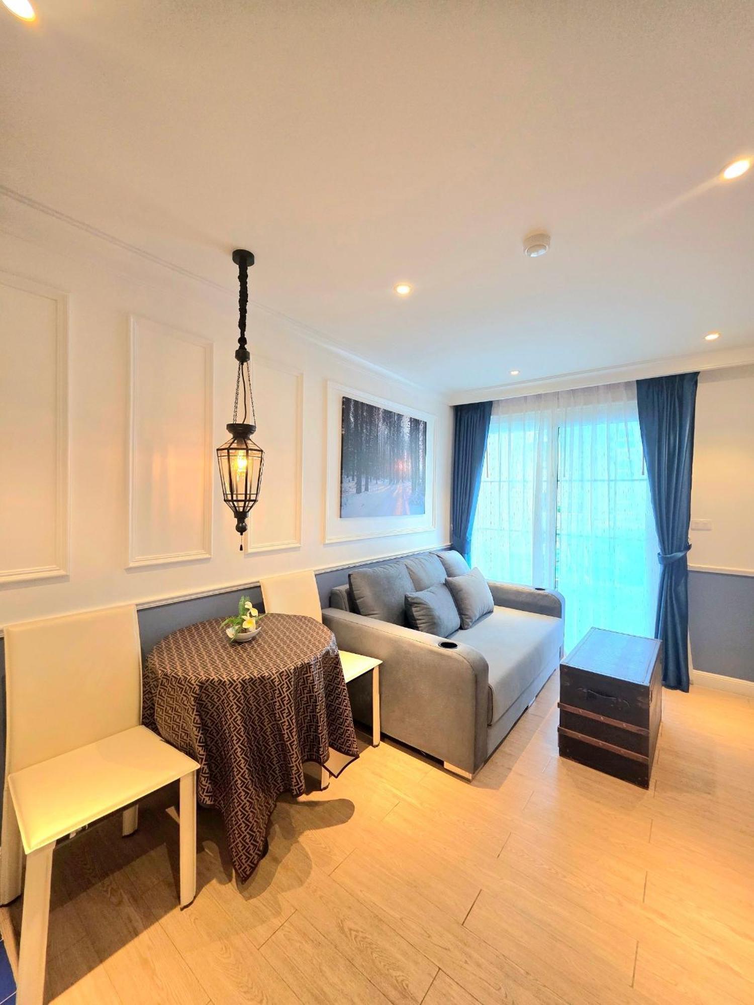 Seven Seas Cote D'Azur Resort Jomtien Na Chom Thian Exteriör bild